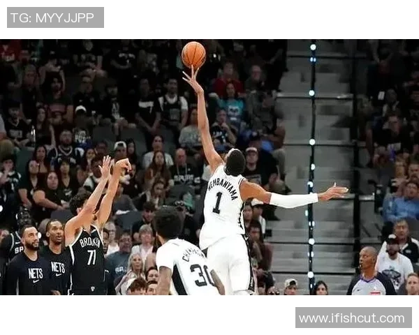 2018年10月8日火箭队与马刺队精彩对决录像回放及赛后分析